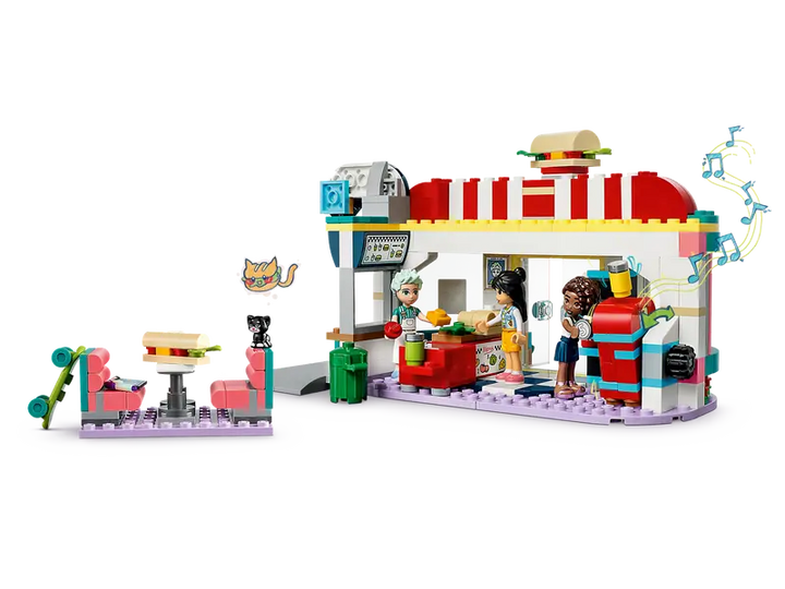 Image of the Heartlake Downtown Diner Lego built 